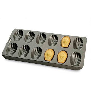 Chicago Metallic Bakeware