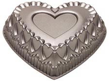 Dimensions-Crown of Hearts Cake Pan