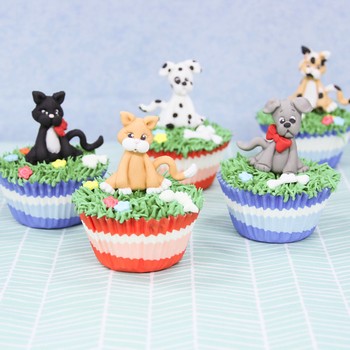 Dog & Cat Fondant Topper Cupcakes