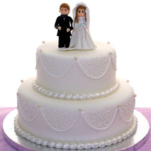 Cornelli Lace Swag Wedding Cake