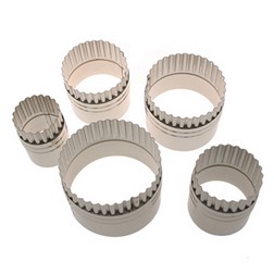 Straight & Fluted Round Cookie Cutter Set