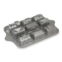 Non-Stick Nordic Ware Train Cake Pan