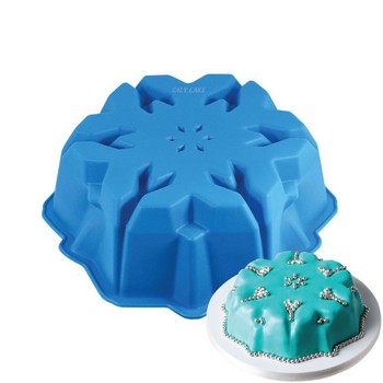 Winter Cake Pans and Bakeware