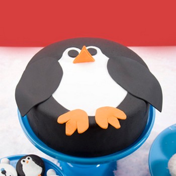 Winter Penguin Cake