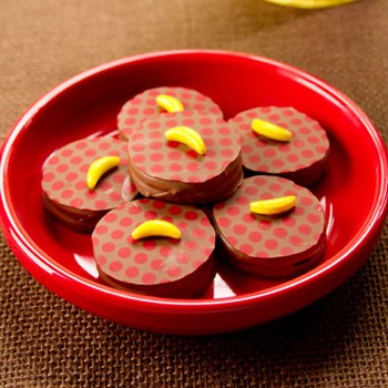 Monkey and Banana Dipped Sandwich Cookies