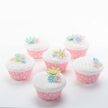Geometric Texture Floral Cupcakes