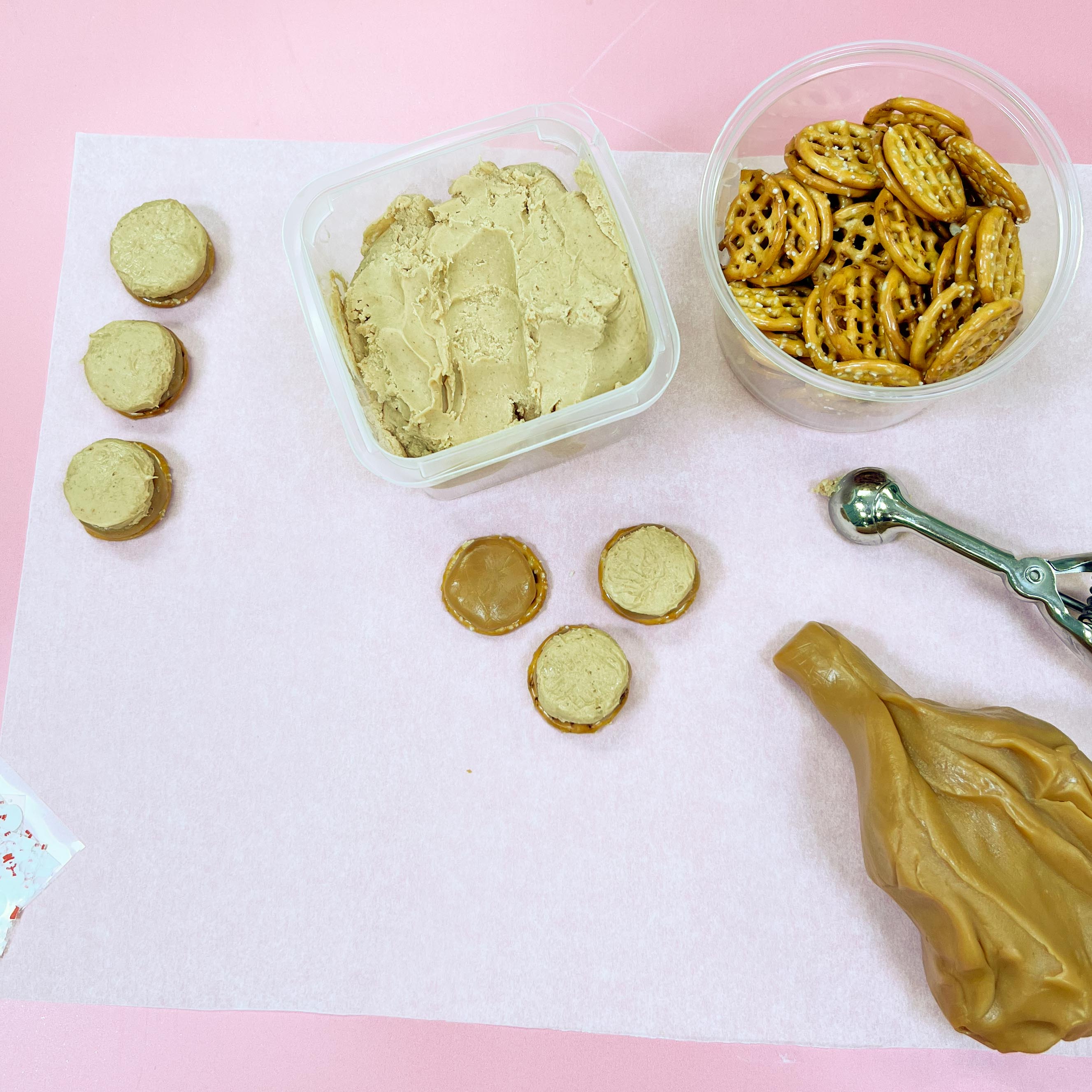 Peanut Butter Caramel Pretzel Bites Recipe Step 1
