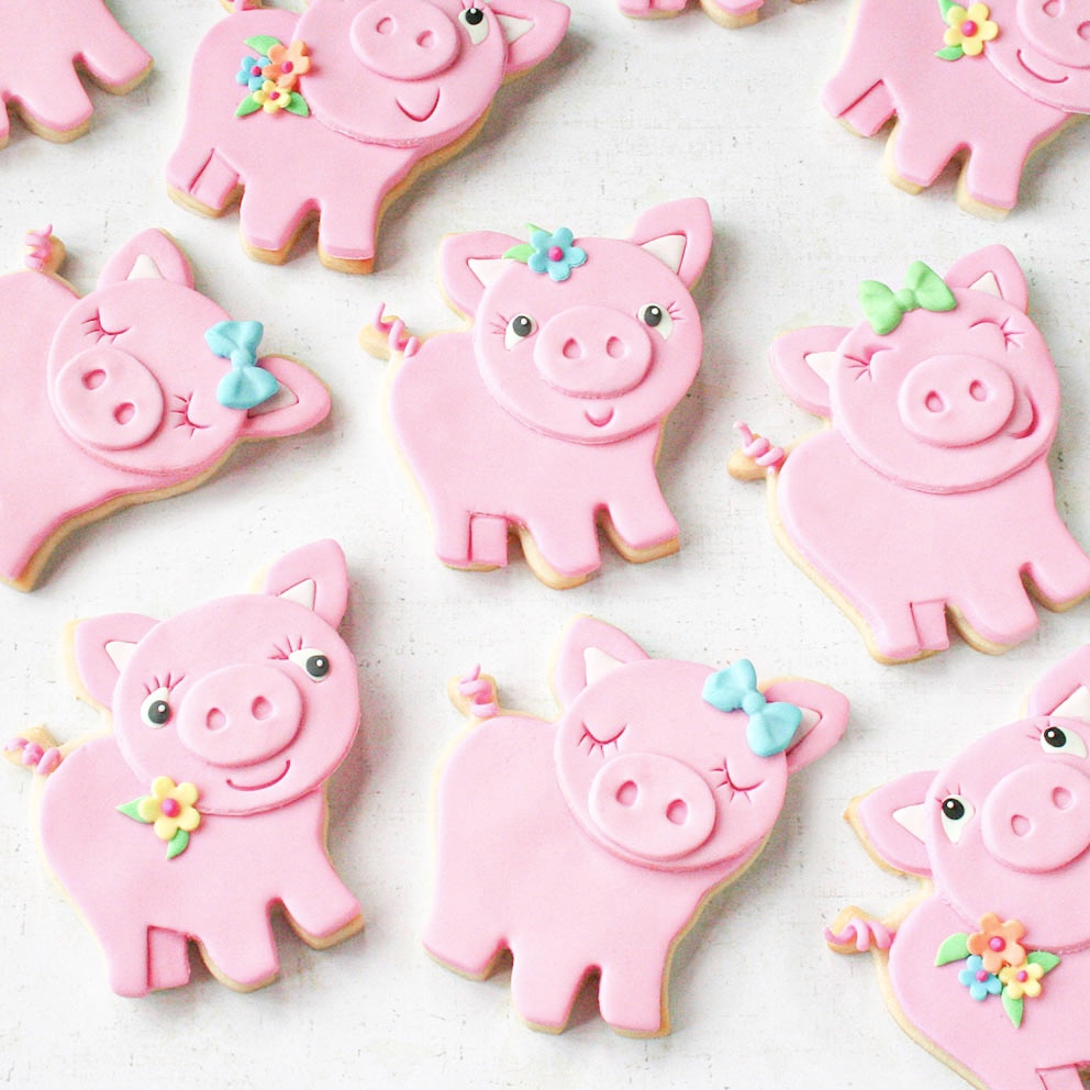 Fondant Pig Cookies