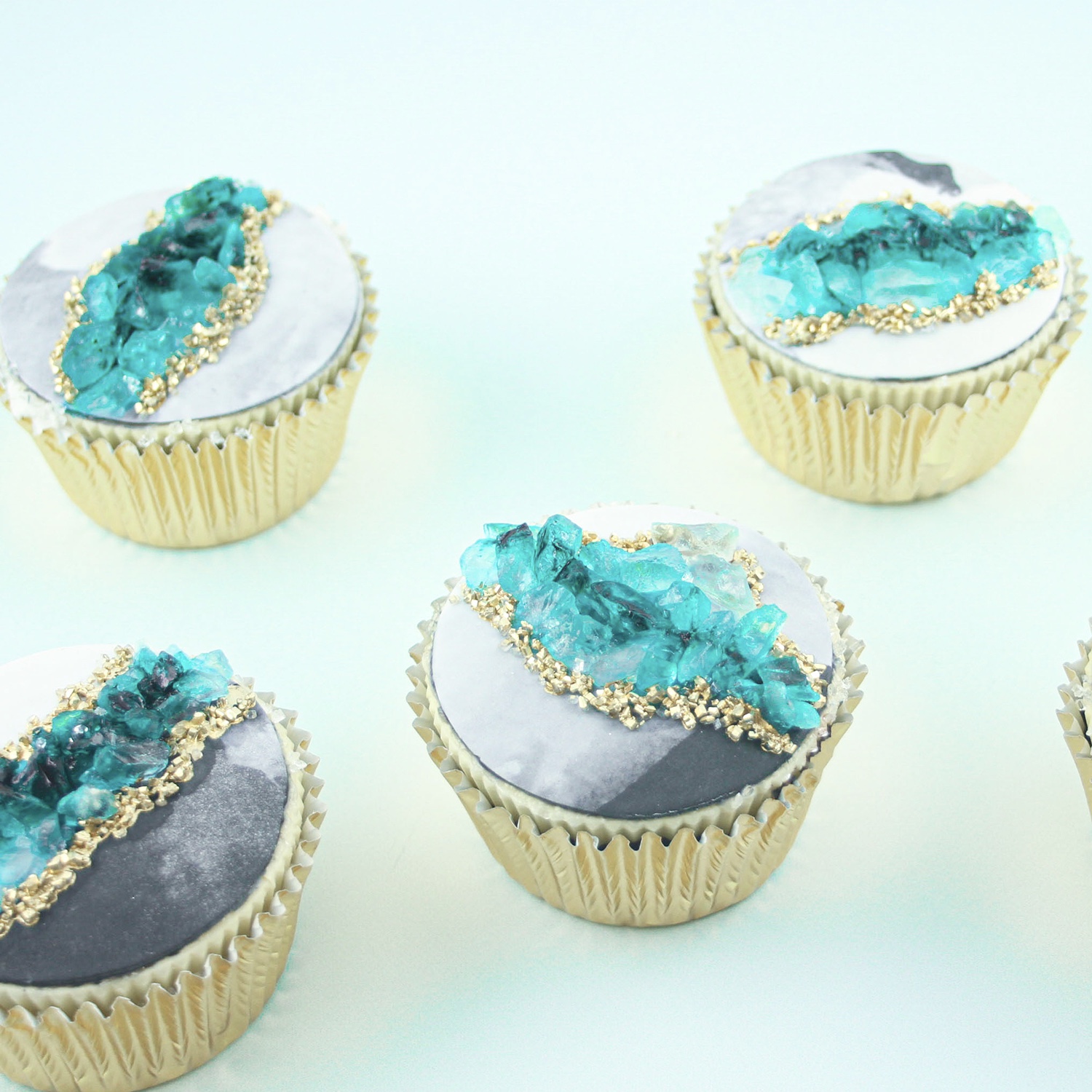 Marble fondant topped cupcake with rock candy geode effect
