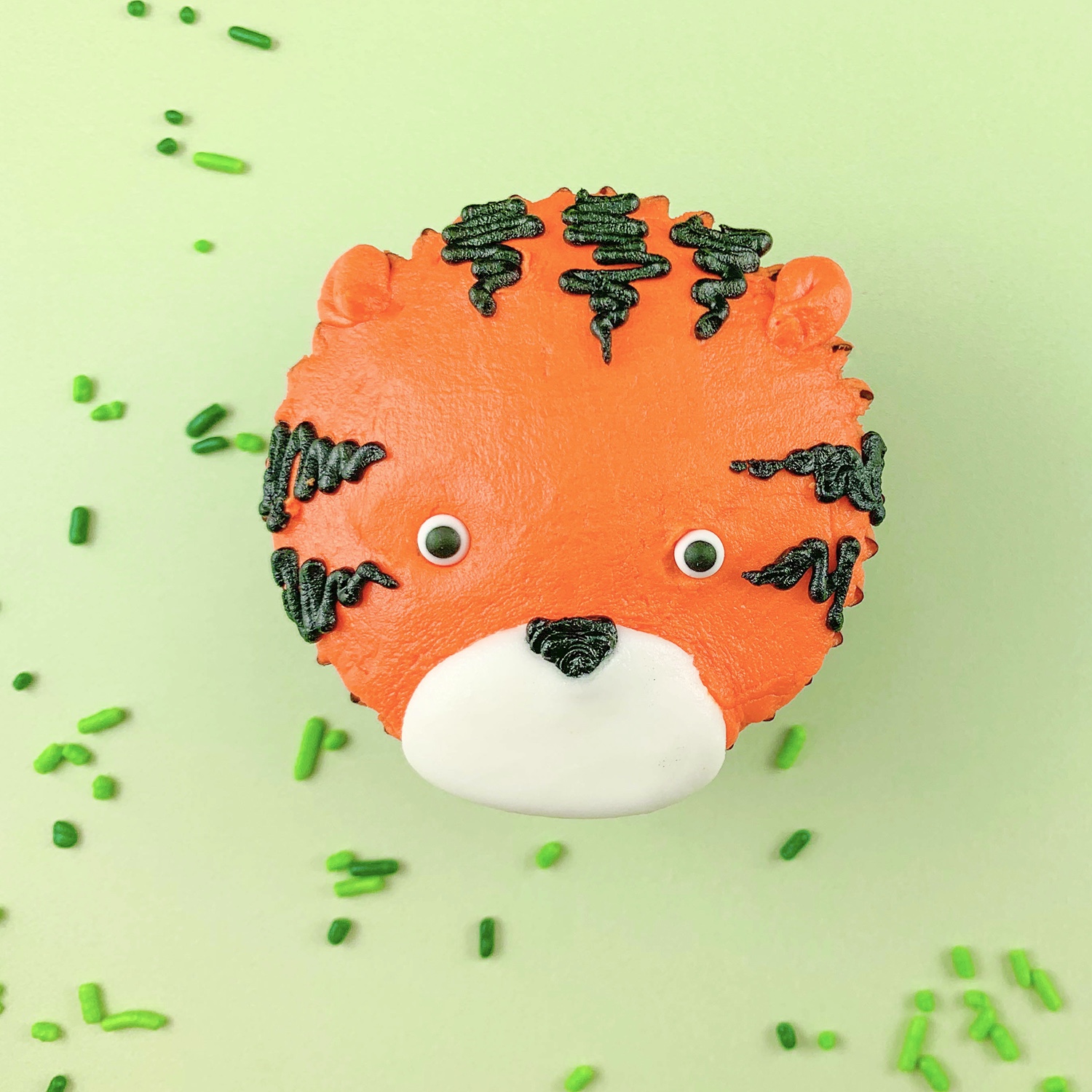 tiger cupcake