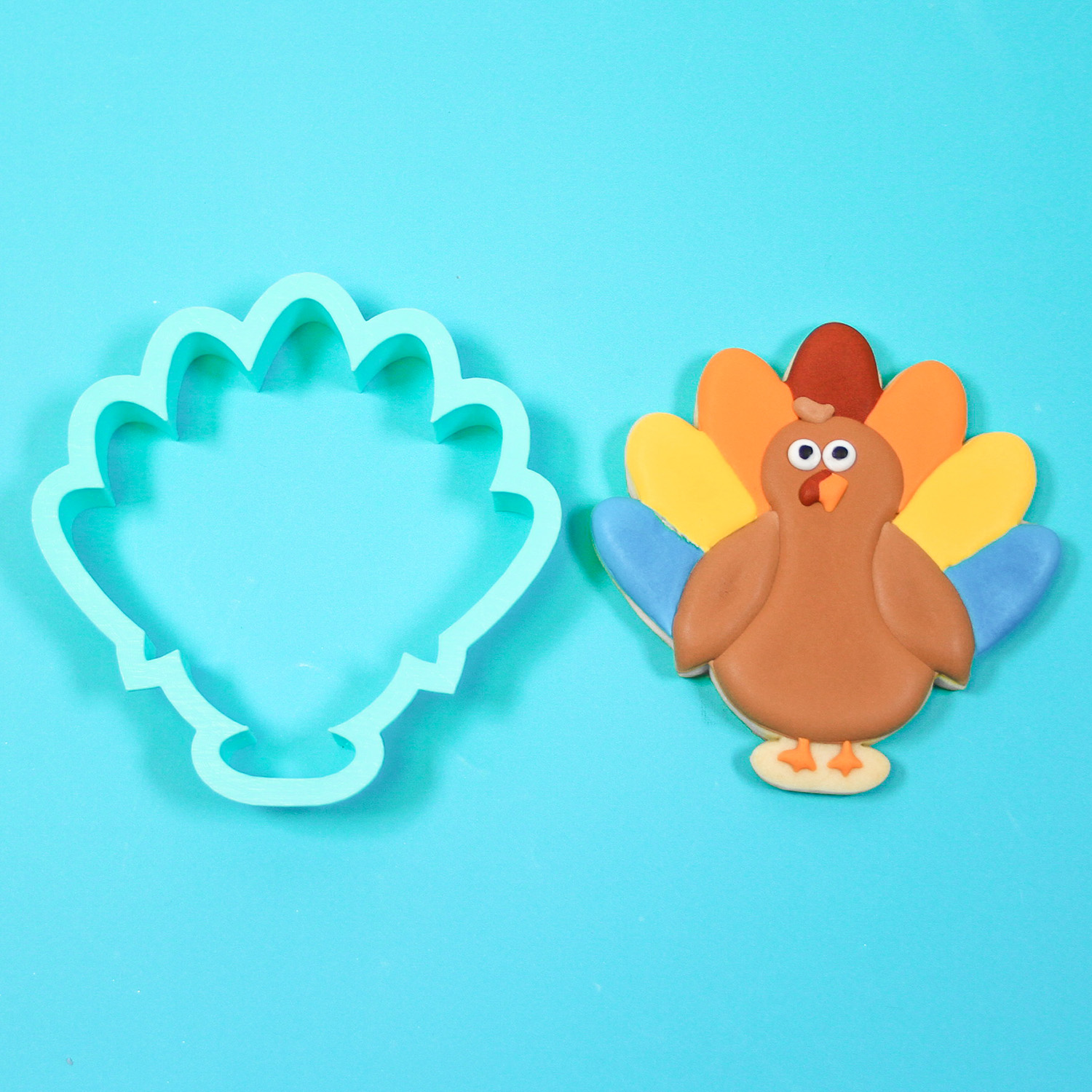 Turkey royal icing cookie for thanksgiving