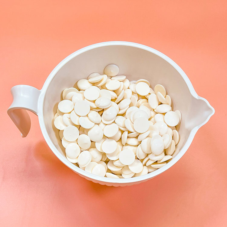 bowl with white chocolate to be melted