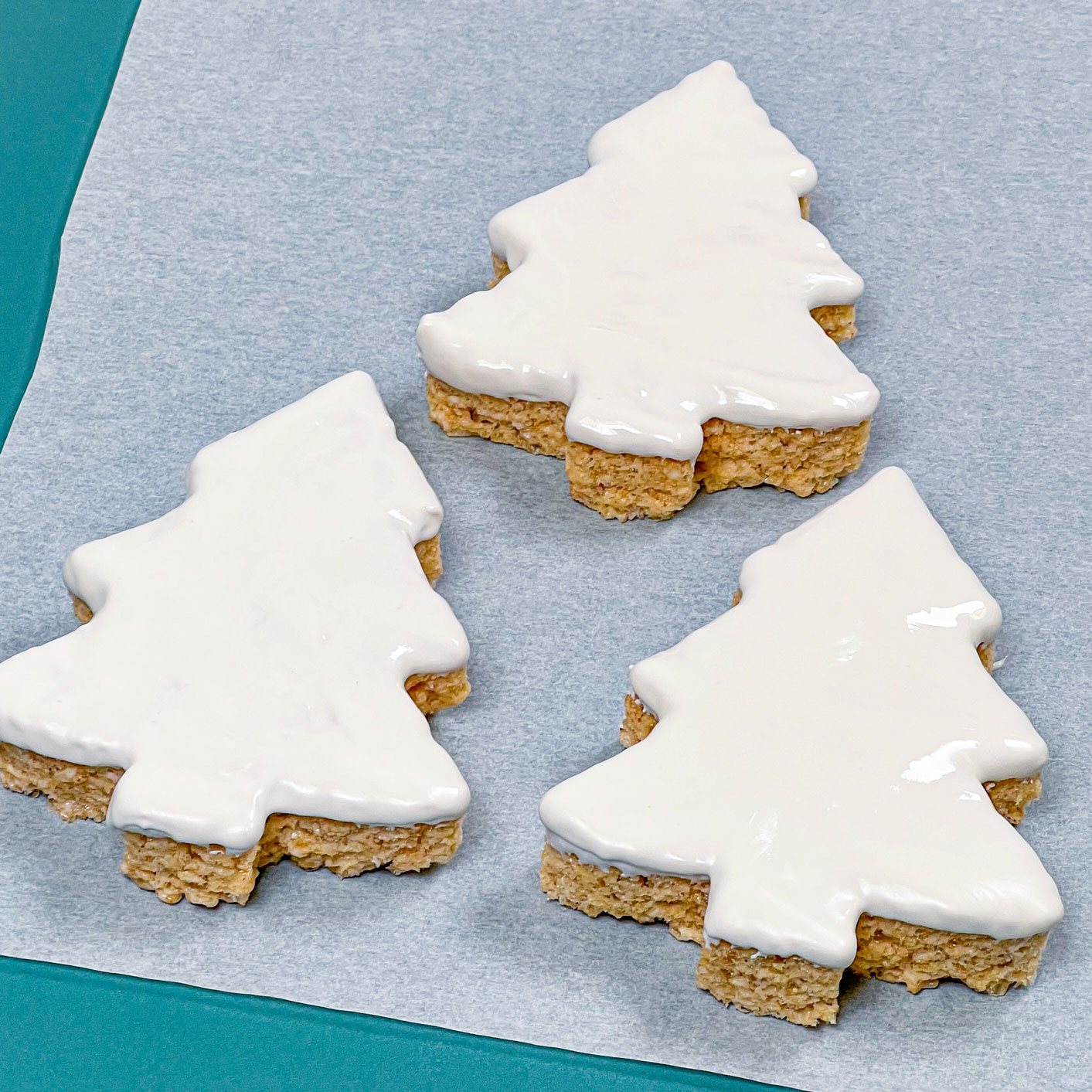 white frosted rice krispie treat christmas trees