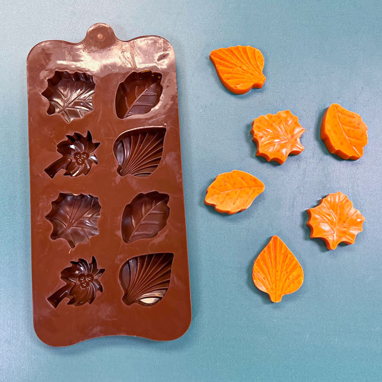 unmolded fall leaves shaped pumpkin spice bark.