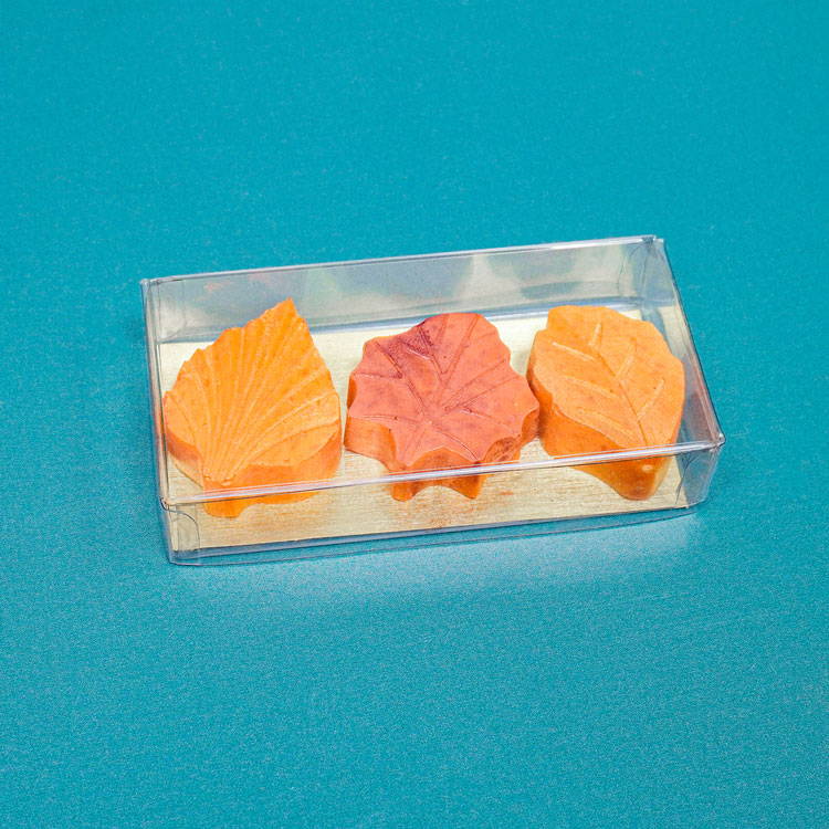 finished pumpkin spice bark leaves in clear box