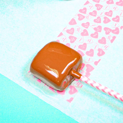 marshmallow pop setting on valentines chocolate transfer sheet
