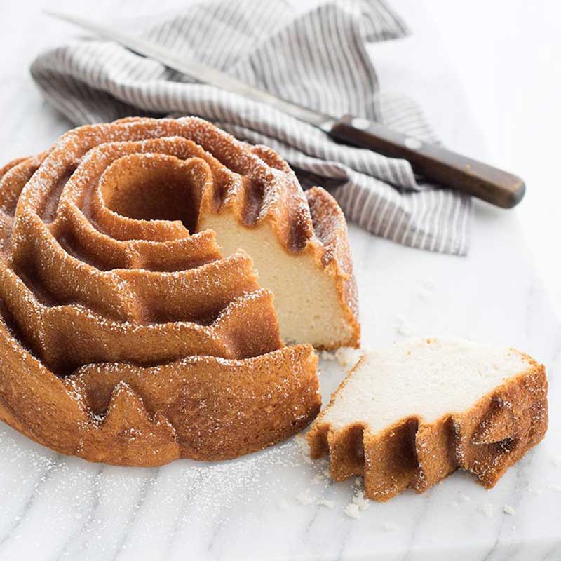 Nonstick Bundt Cake Pan  Country Kitchen SweetArt